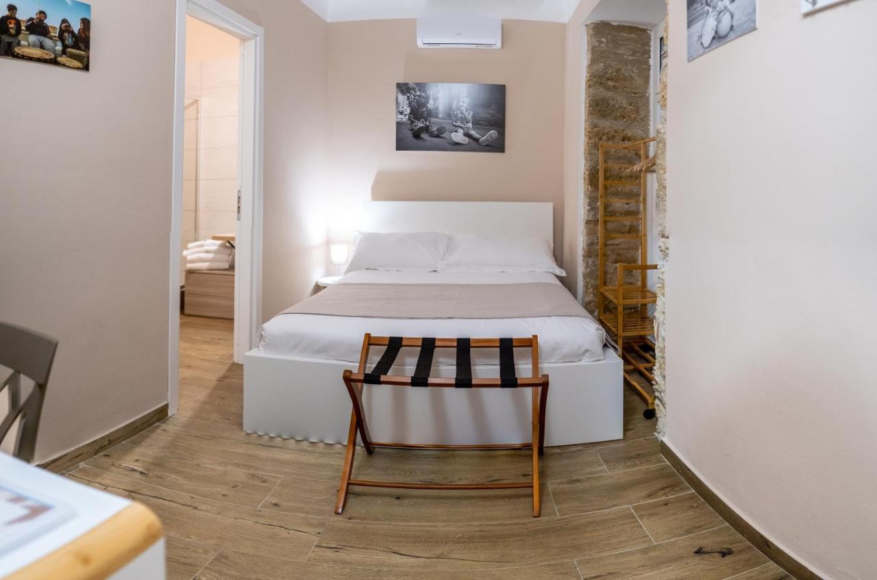 I Quattru Vuci Rooms Palermo Exteriör bild